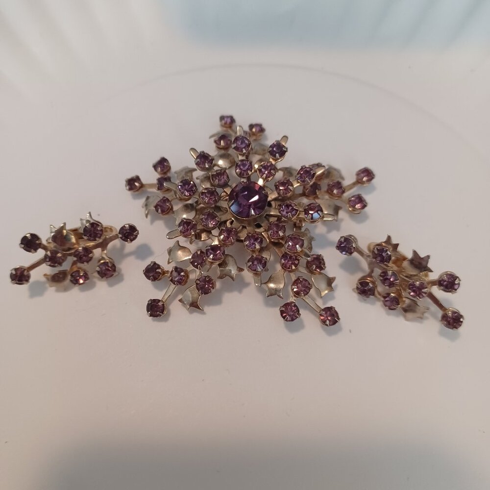 Vintage Atomic Starburst Rhinestone Brooch Pin And Earrings Set Lavender